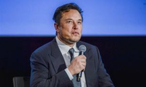 Musk: Ban the Chinese or destroy most car companies