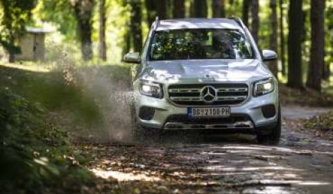 WE TEST THE Mercedes GLB: The most compact seven-seater