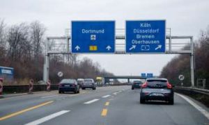 German prosecutors are demanding a 200 km/h speed limit on the motorway