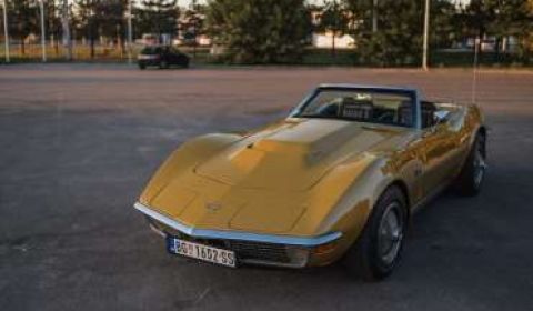 "And how come you don't want it?" Chevrolet Corvette C3