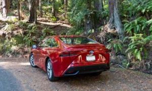 2021 Toyota Mirai Makes a Stylish Play for a Hydrogen Future